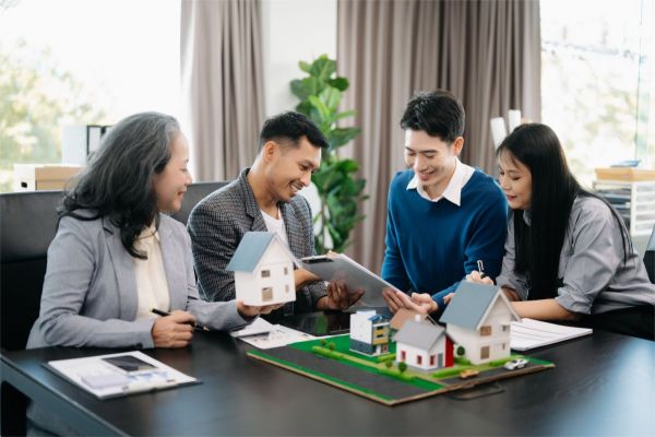 Top astuces pour dénicher un agent immobilier idéal à Fréjus